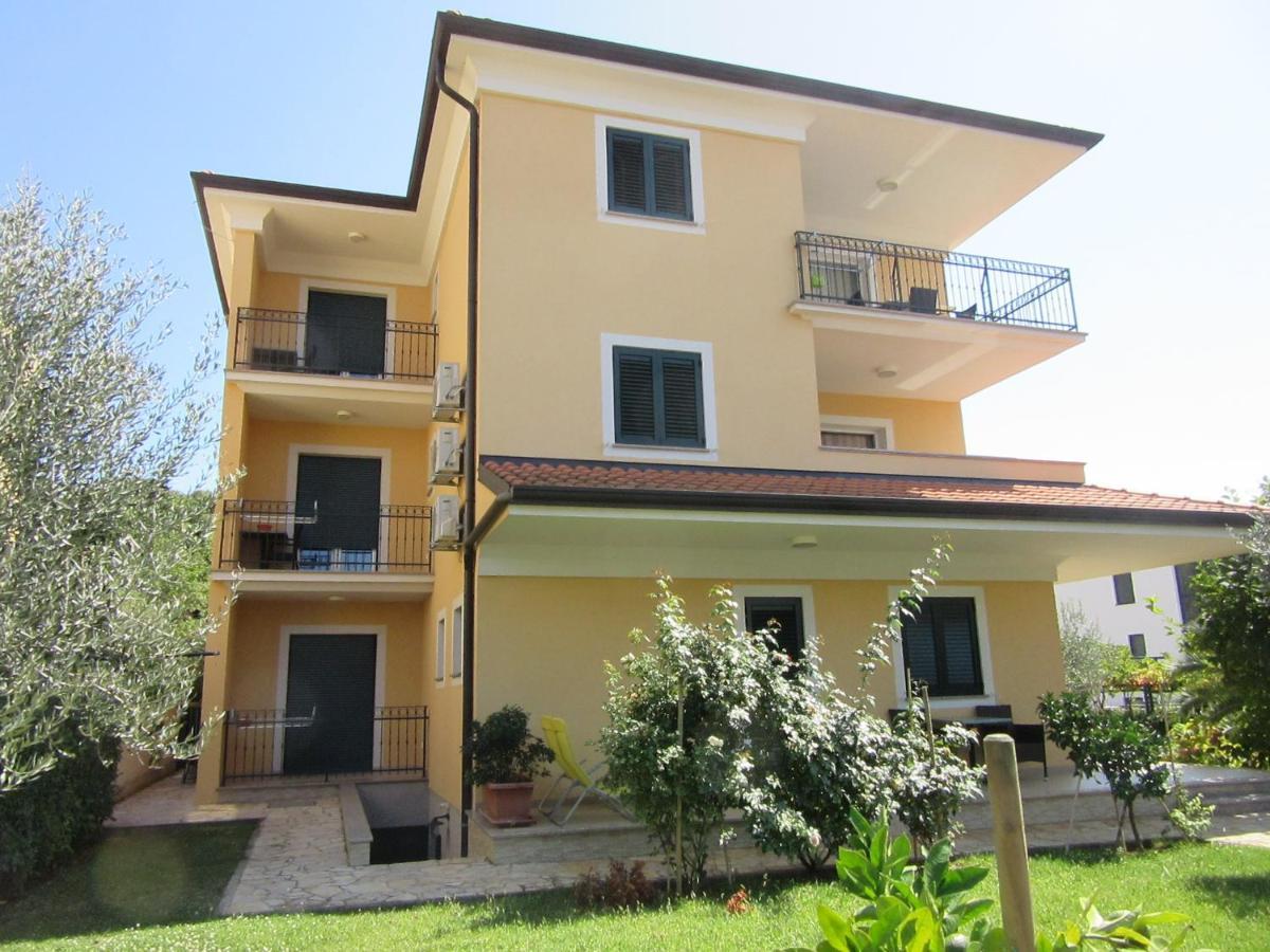 Villa Ema Ровінь Екстер'єр фото