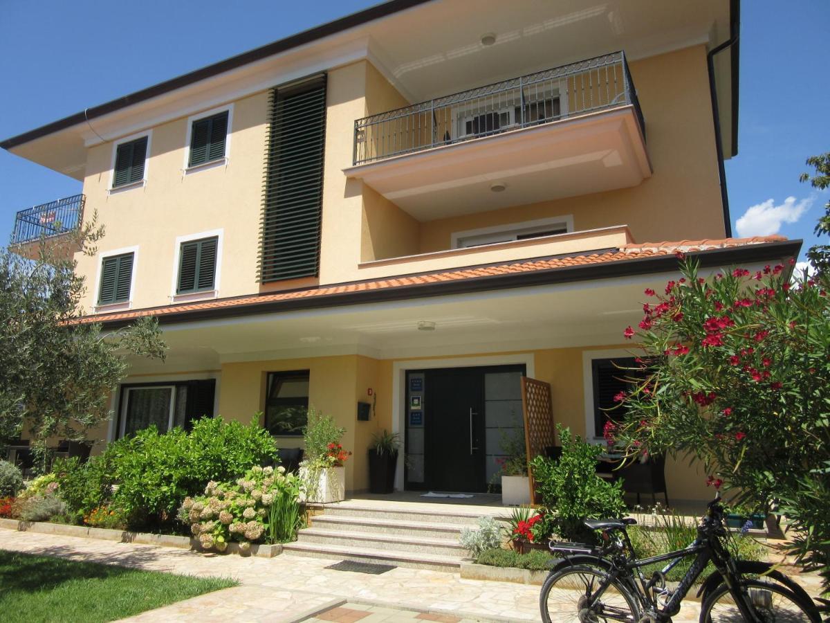 Villa Ema Ровінь Екстер'єр фото